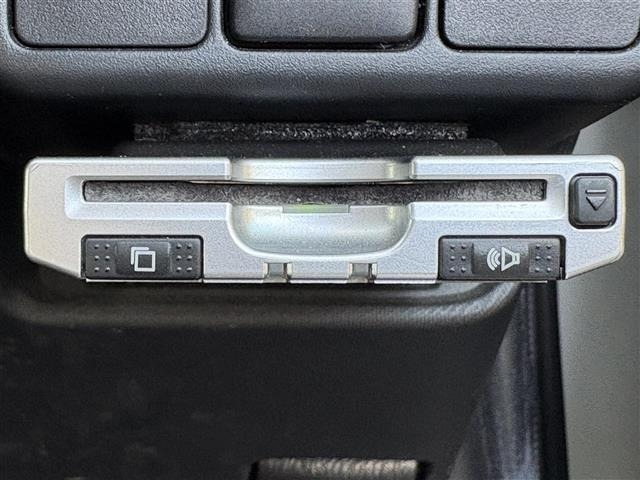 Toyota AQUA 2014 8237447-17