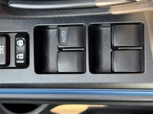 Toyota AQUA 2014 8237447-20