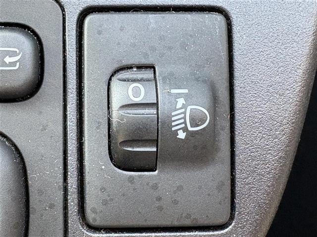 Toyota AQUA 2014 8237447-21