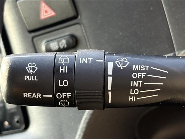 Toyota AQUA 2014 8237447-8