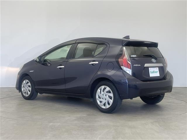 Toyota AQUA 2015 8237461-13