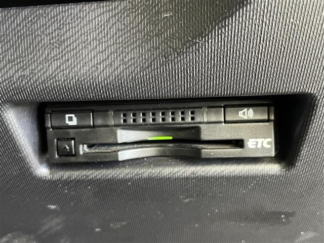 Toyota AQUA 2015 8237461-9