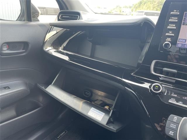 Toyota AQUA 2021 8237466-1