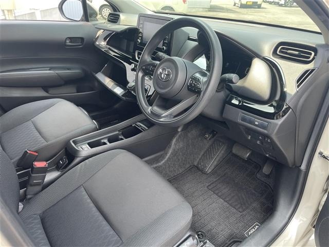Toyota AQUA 2021 8237466-6