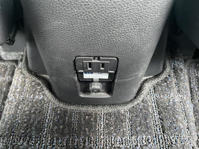 Toyota AQUA 2021 8237466-7