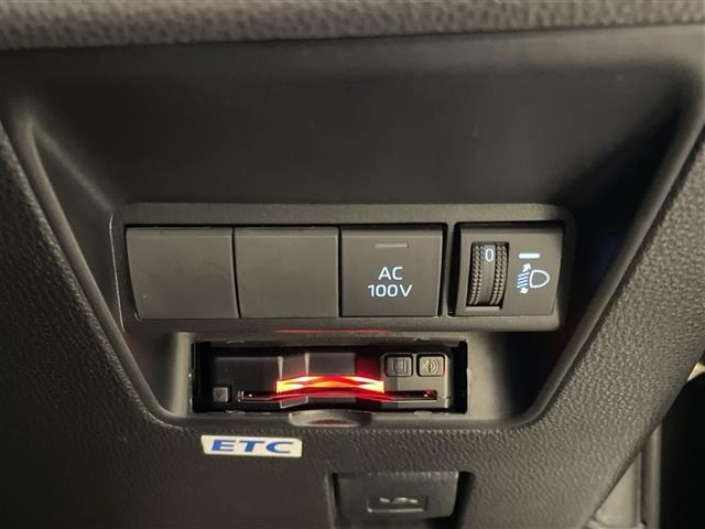 Toyota AQUA 2023 8237479-4