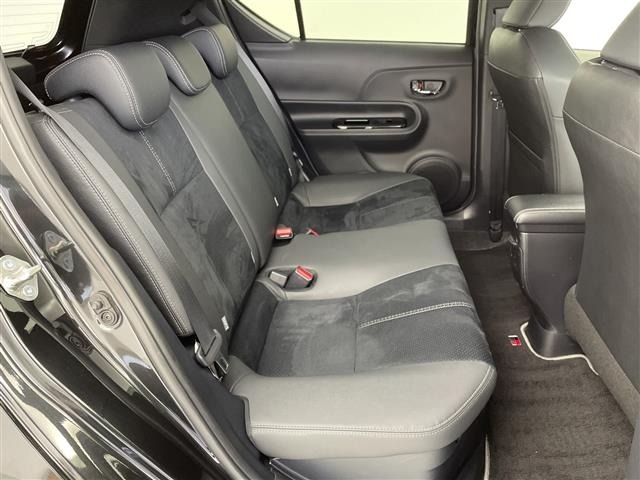 Toyota AQUA 2019 8237489-6
