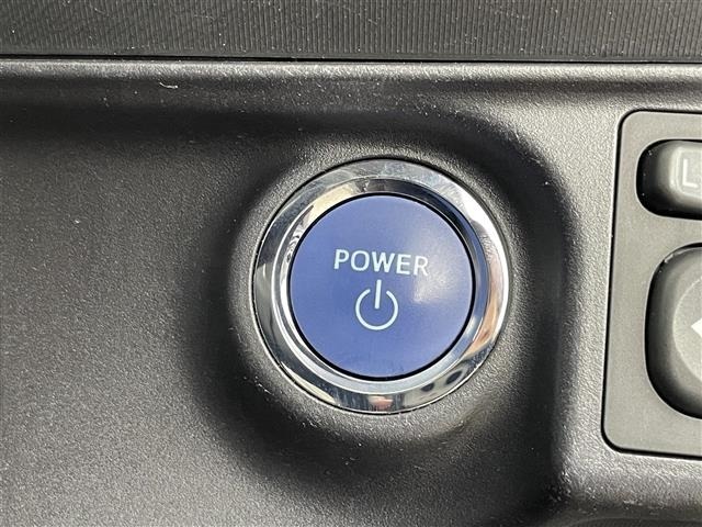 Toyota AQUA 2016 8237503-12