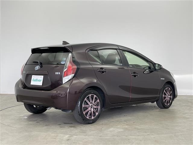 Toyota AQUA 2016 8237503-14