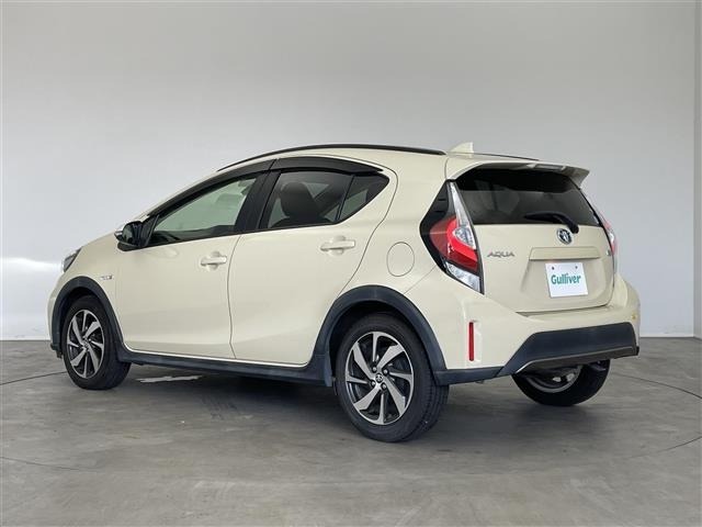 Toyota AQUA 2017 8237504-13