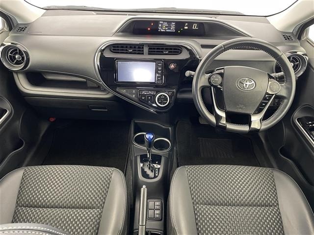 Toyota AQUA 2017 8237504-15