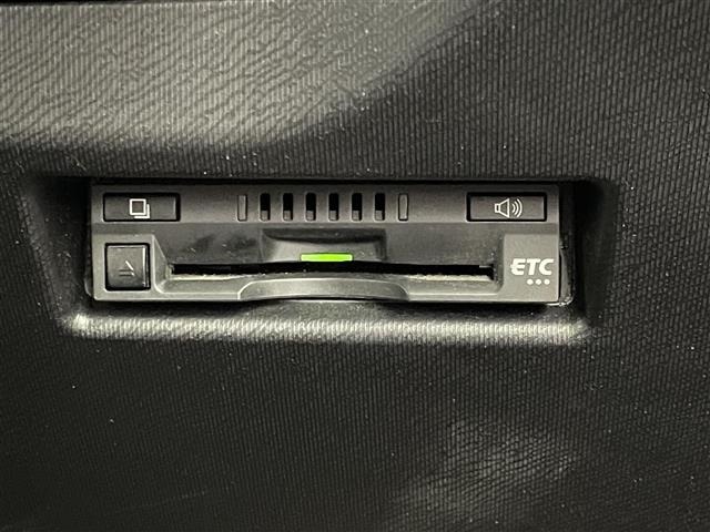 Toyota AQUA 2017 8237504-8