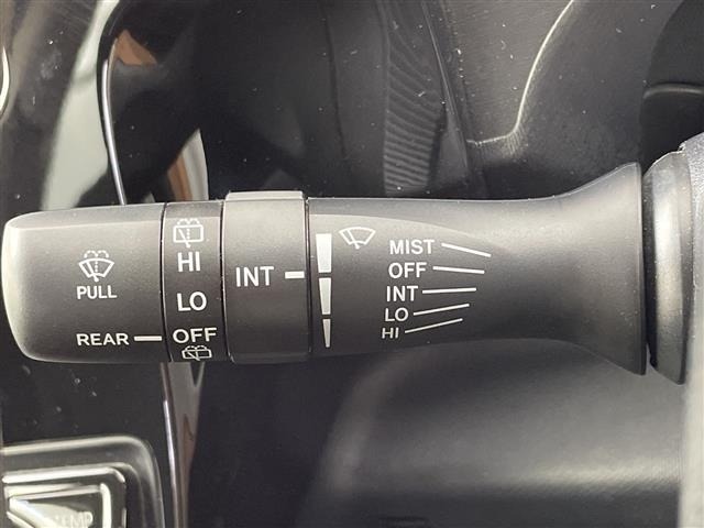 Toyota AQUA 2018 8237520-11