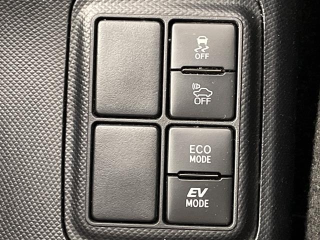 Toyota AQUA 2018 8237520-18