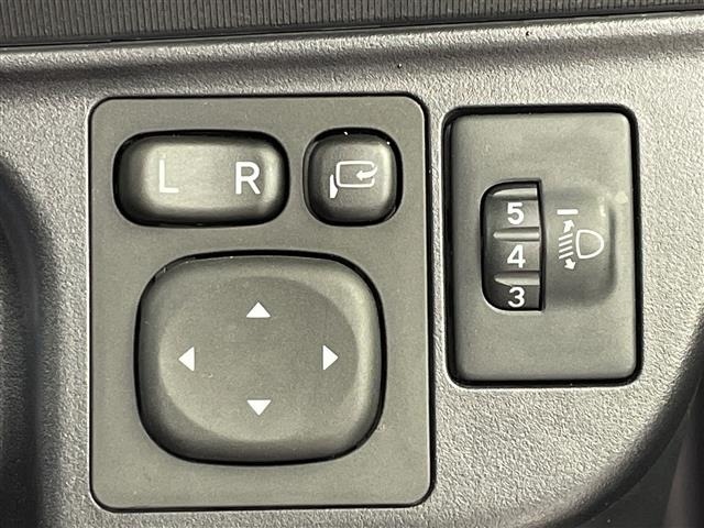 Toyota AQUA 2018 8237520-19