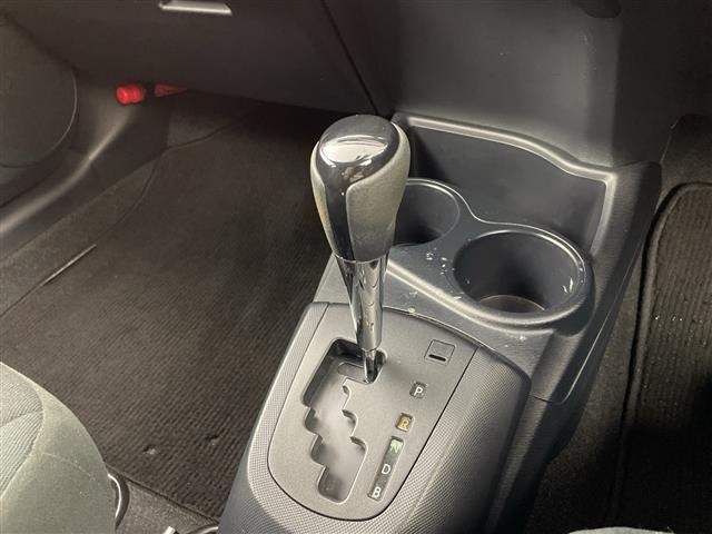 Toyota AQUA 2018 8237520-22