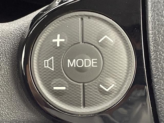 Toyota AQUA 2018 8237520-8