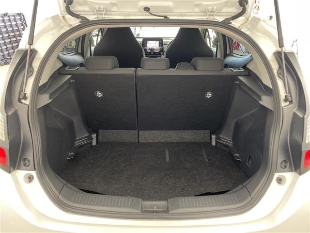 Toyota AQUA 2023 8237521-12