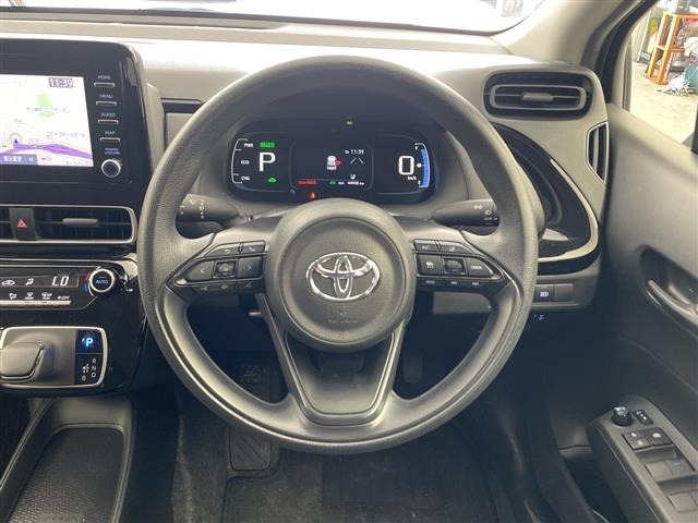 Toyota AQUA 2023 8237521-2