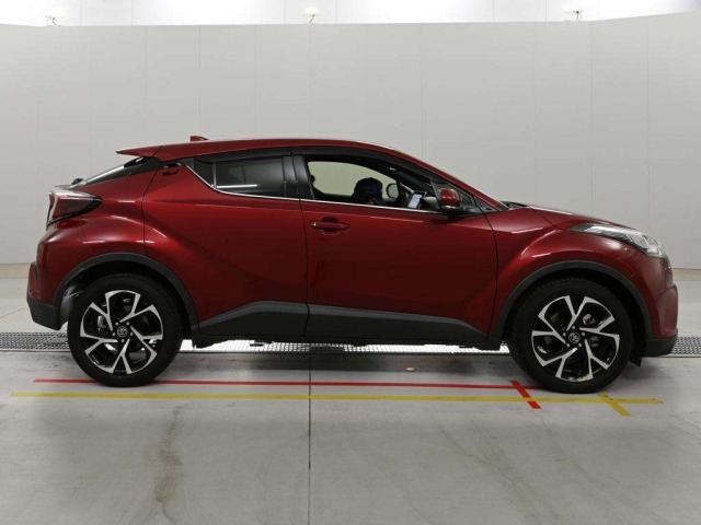 Toyota C-HR 2017 8240191-3