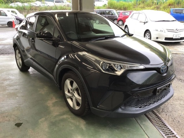 Toyota C-HR 2018 8240202-3