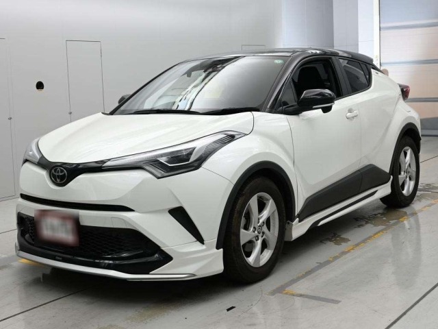 Toyota C-HR 2019 8240217-0