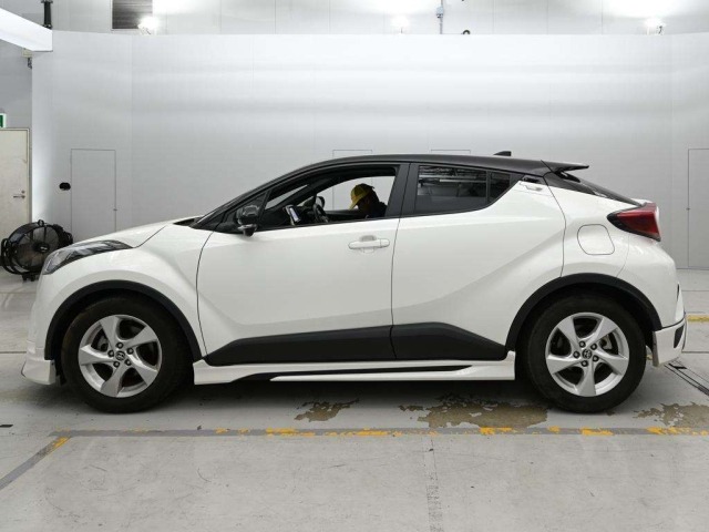 Toyota C-HR 2019 8240217-4