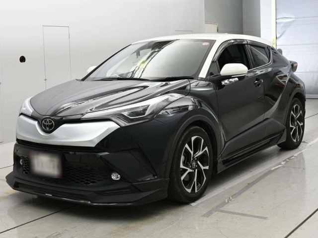 Toyota C-HR 2018 8240218-0