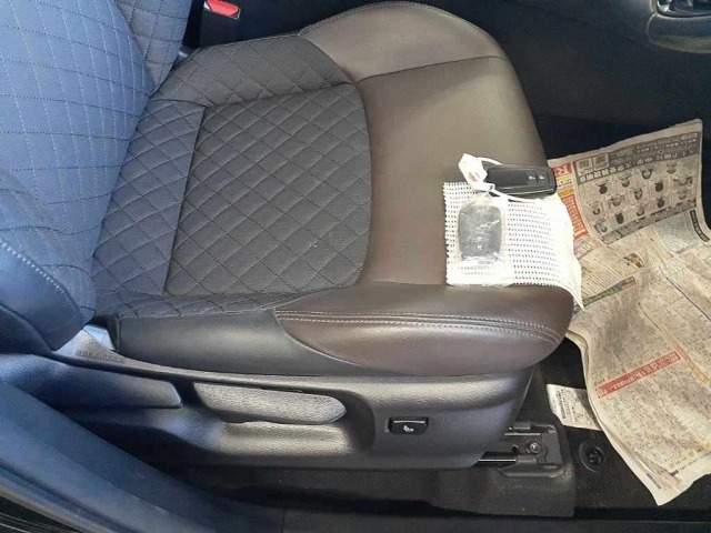 Toyota C-HR 2018 8240218-10