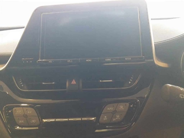 Toyota C-HR 2018 8240218-12