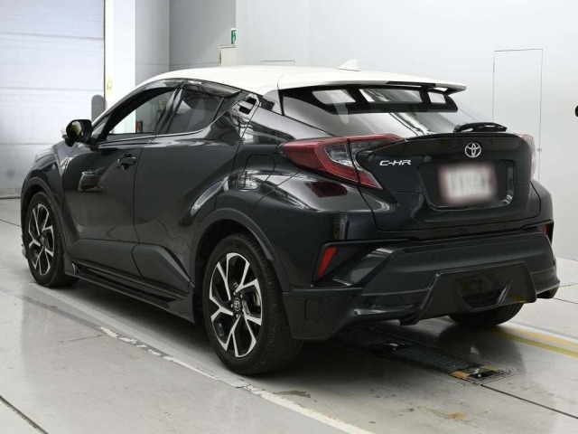 Toyota C-HR 2018 8240218-6