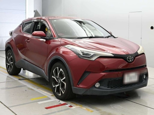 Toyota C-HR 2016 8240220-5