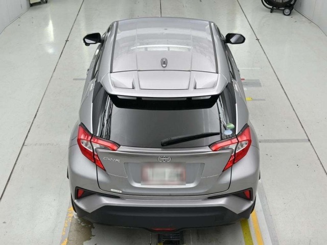 Toyota C-HR 2017 8240223-8