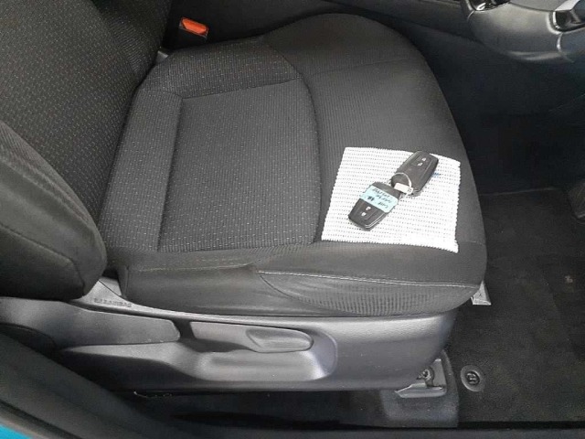 Toyota C-HR 2018 8240224-10