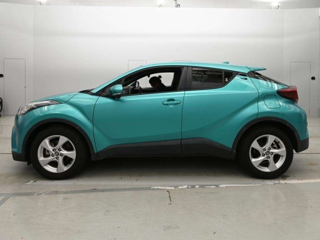 Toyota C-HR 2018 8240224-4