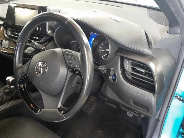 Toyota C-HR 2018 8240224-9