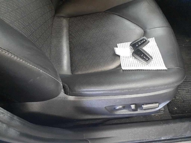 Toyota CAMRY 2023 8240745-10