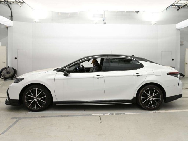 Toyota CAMRY 2023 8240745-4