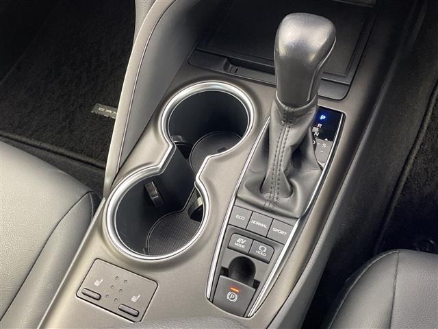 Toyota CAMRY 2022 8240878-10