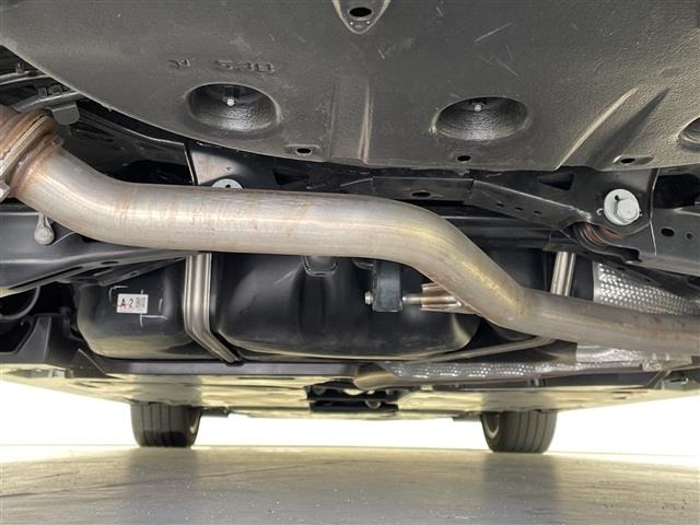 Toyota CAMRY 2022 8240878-14