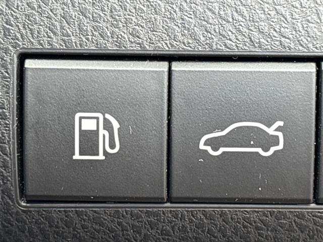 Toyota CAMRY 2017 8240880-1