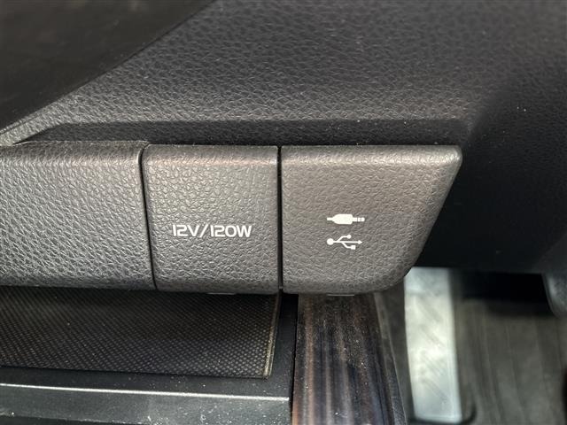 Toyota CAMRY 2017 8240880-12