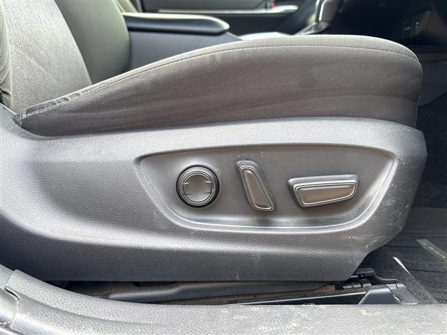 Toyota CAMRY 2017 8240880-4