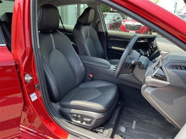 Toyota CAMRY 2022 8240889-10