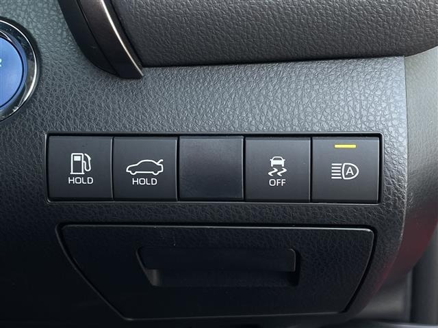 Toyota CAMRY 2021 8240890-11