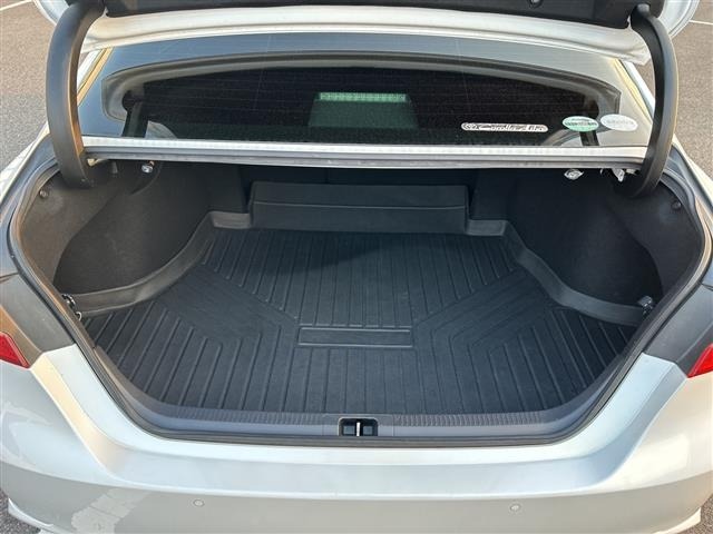 Toyota CAMRY 2019 8240897-22