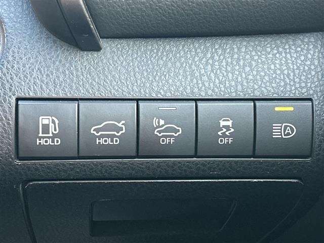 Toyota CAMRY 2019 8240897-3