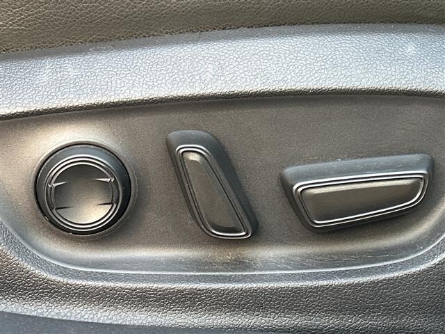 Toyota CAMRY 2019 8240897-5