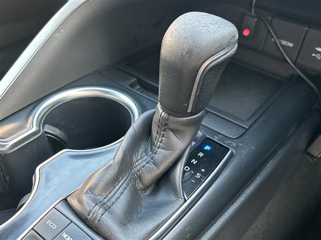 Toyota CAMRY 2019 8240897-8