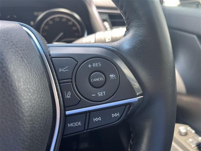 Toyota CAMRY 2021 8240899-18